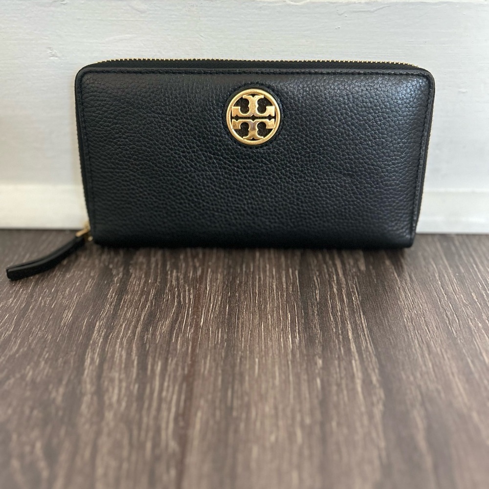 Tory Burch black long wallet
